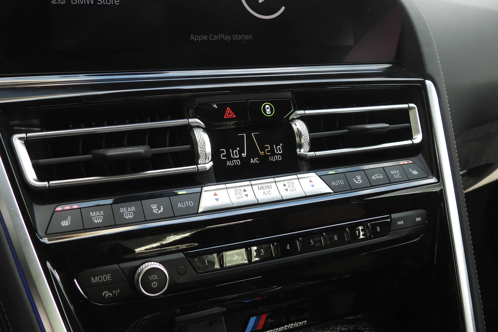 Hoofdafbeelding BMW M8