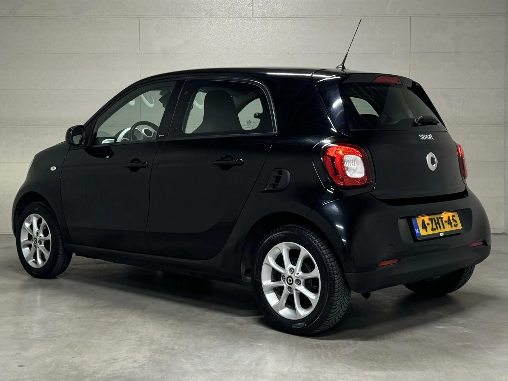 Hoofdafbeelding Smart Forfour