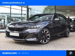 BMW 5 Serie Touring 550e xDrive M Sport Automaat / Panoramadak / Trekhaak / Adaptief onderstel professional / Stoelventilatie / Comfort Access / Adaptieve LED / Harman-Kardon