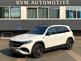 Hoofdafbeelding Mercedes-Benz EQB Mercedes-Benz EQB 300 4MATIC AMG 7p. 67 kWh SUPER STAAT! | DEALER ONDERHOUDEN | 360gr. camera | electr stoelen | dode hoek