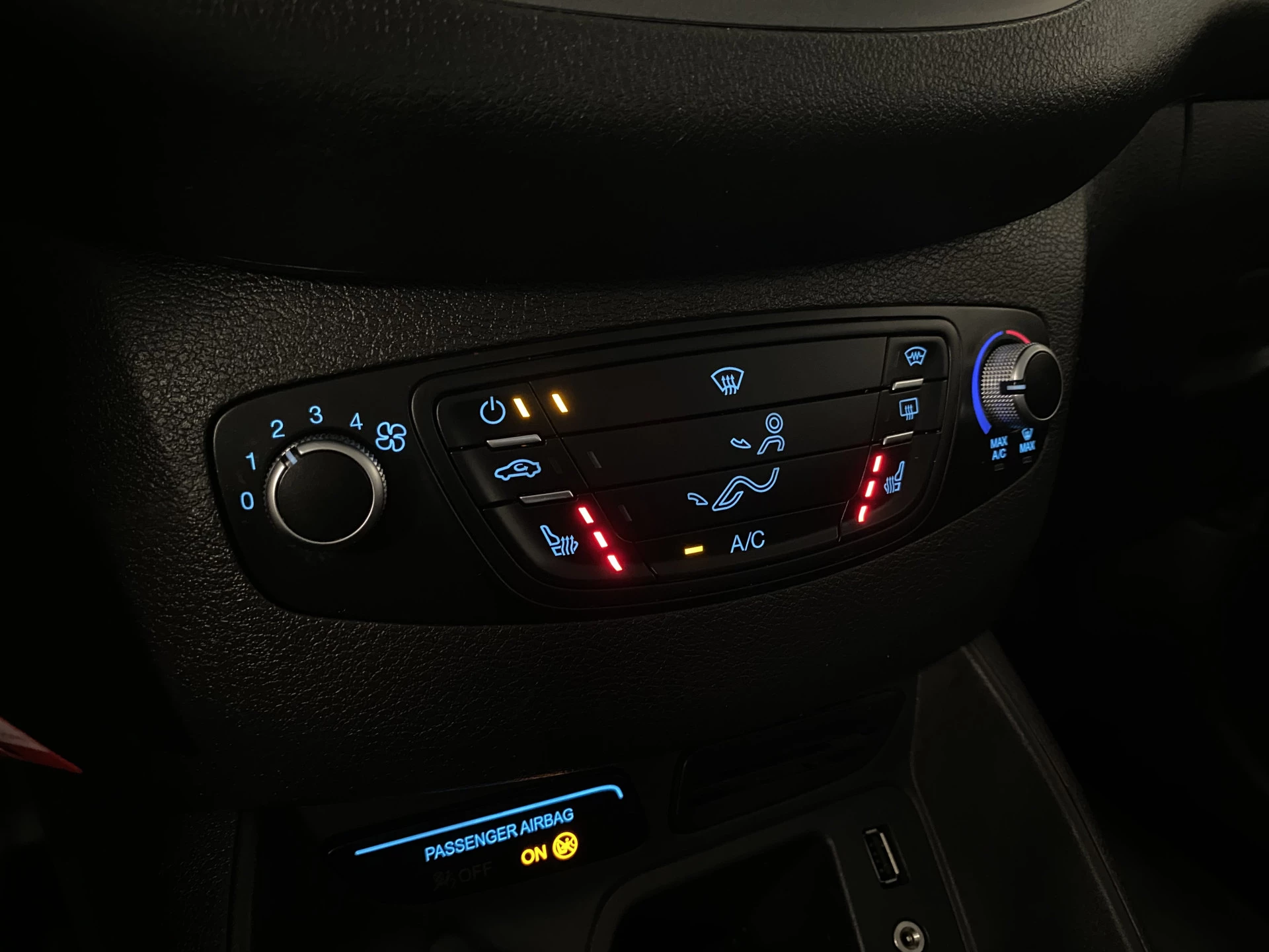 Hoofdafbeelding Ford Transit Courier