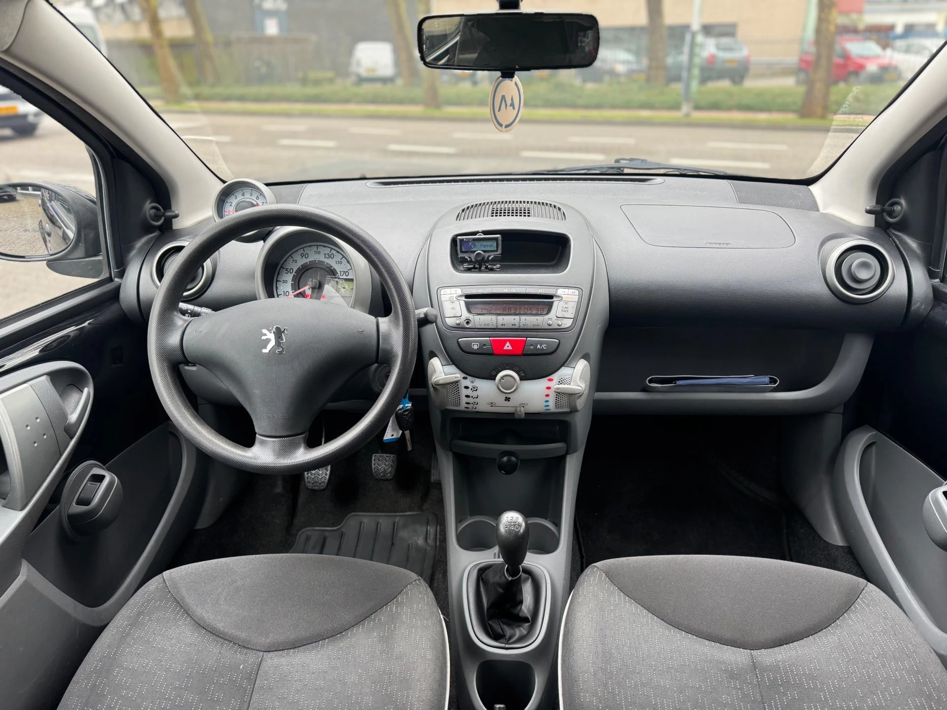 Hoofdafbeelding Peugeot 107