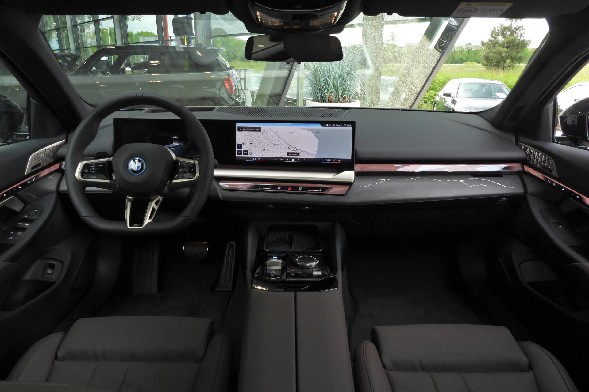 Hoofdafbeelding BMW i5