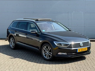 Volkswagen Passat Variant 1.4 TSI ACT Highline / Panorama / Navigatie / Xenon /MASSAGE / Inruil Mog.