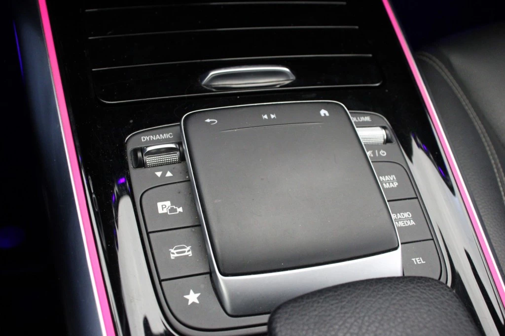 Hoofdafbeelding Mercedes-Benz EQA
