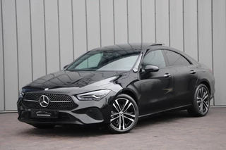 Mercedes-Benz CLA 180 Luxury Line | Aut7 | Panoramadak | Distronic | Sfeerverlichting | Leder | Stuurwielverw. | Stoelverw. | Facelift | 2023.