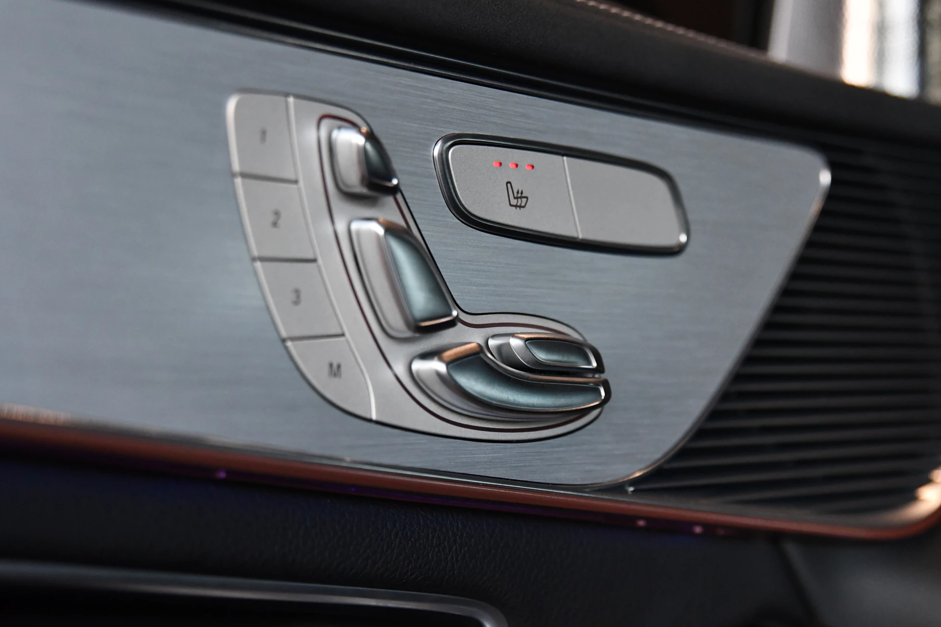 Hoofdafbeelding Mercedes-Benz EQC