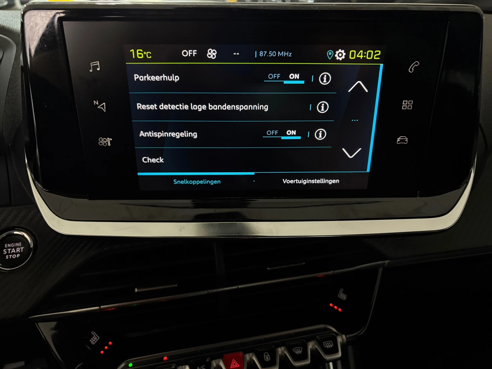 Hoofdafbeelding Peugeot e-2008