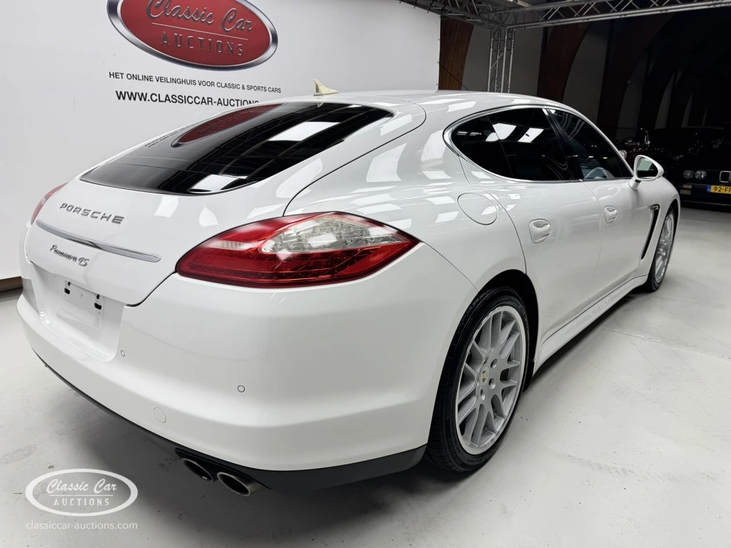 Hoofdafbeelding Porsche Panamera