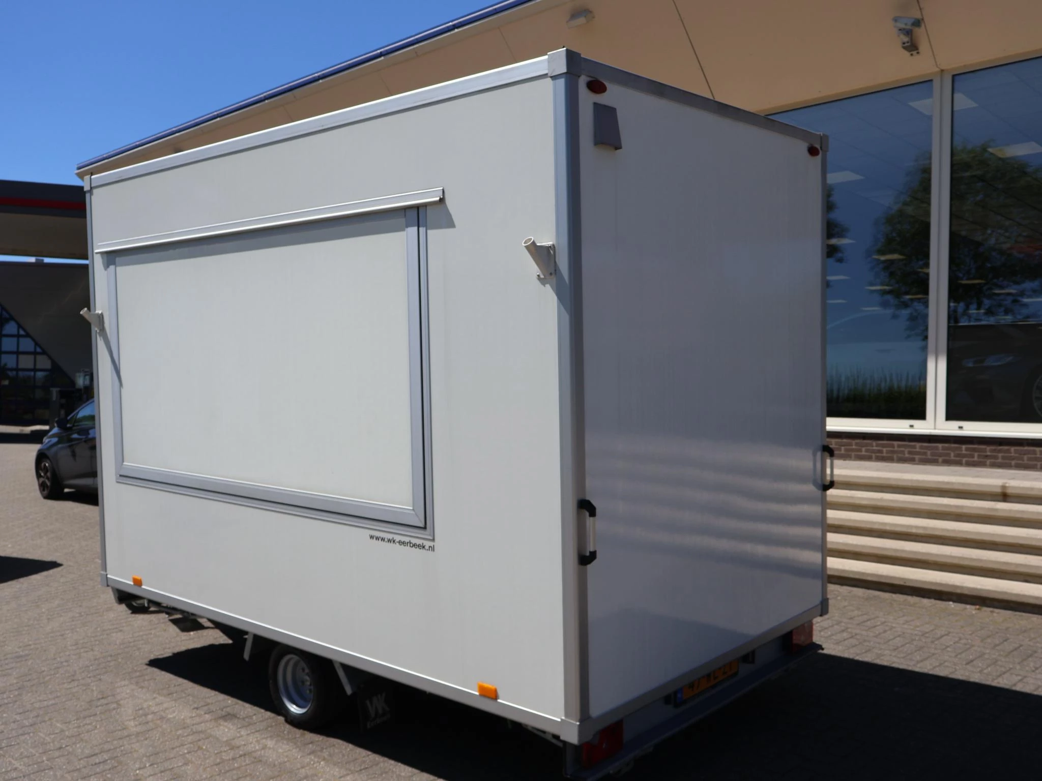 Hoofdafbeelding Dutch trailers DT13H VERKOOPWAGEN AANHANGER MET VERKOOPKLEP