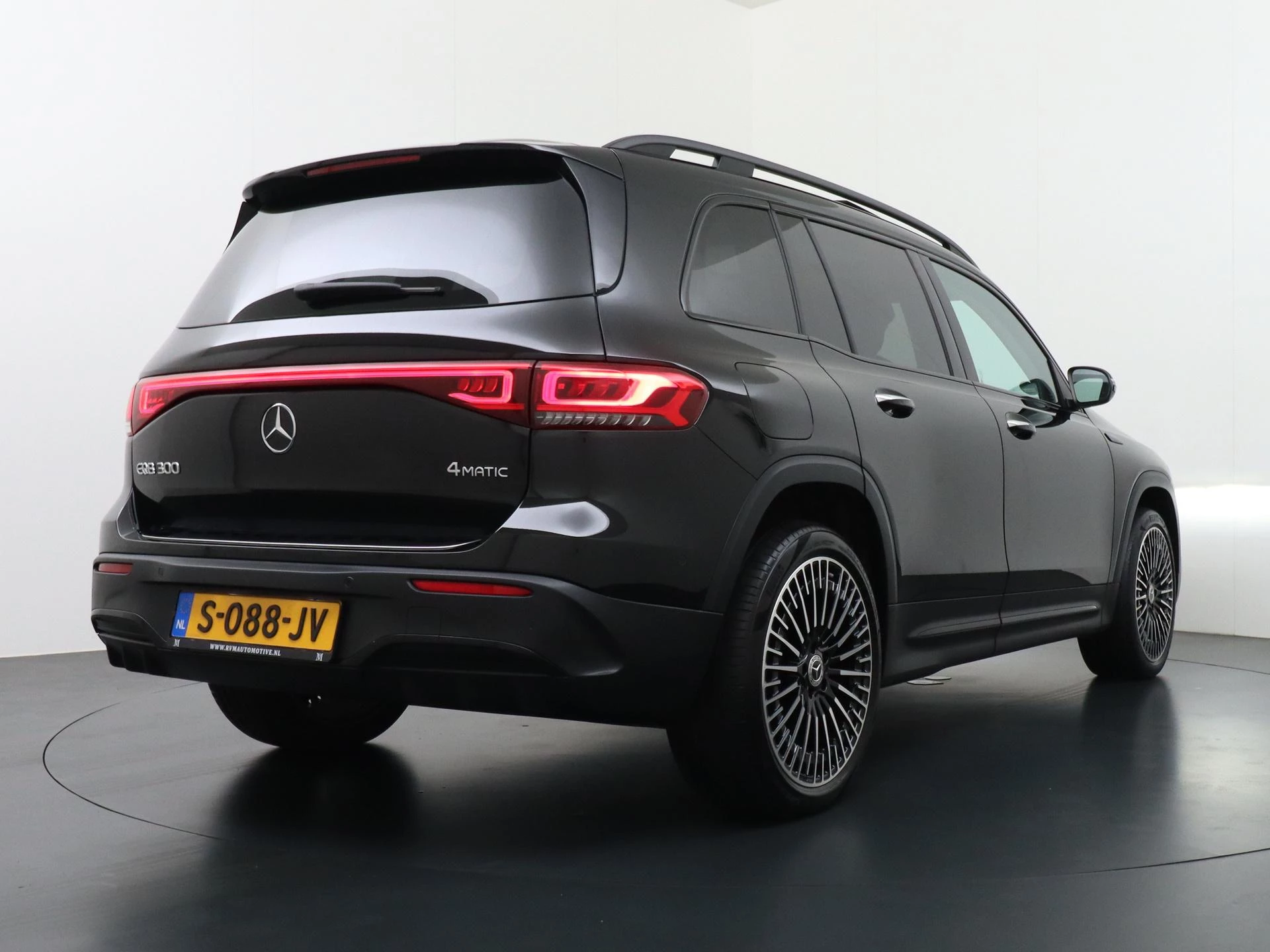 Hoofdafbeelding Mercedes-Benz EQB