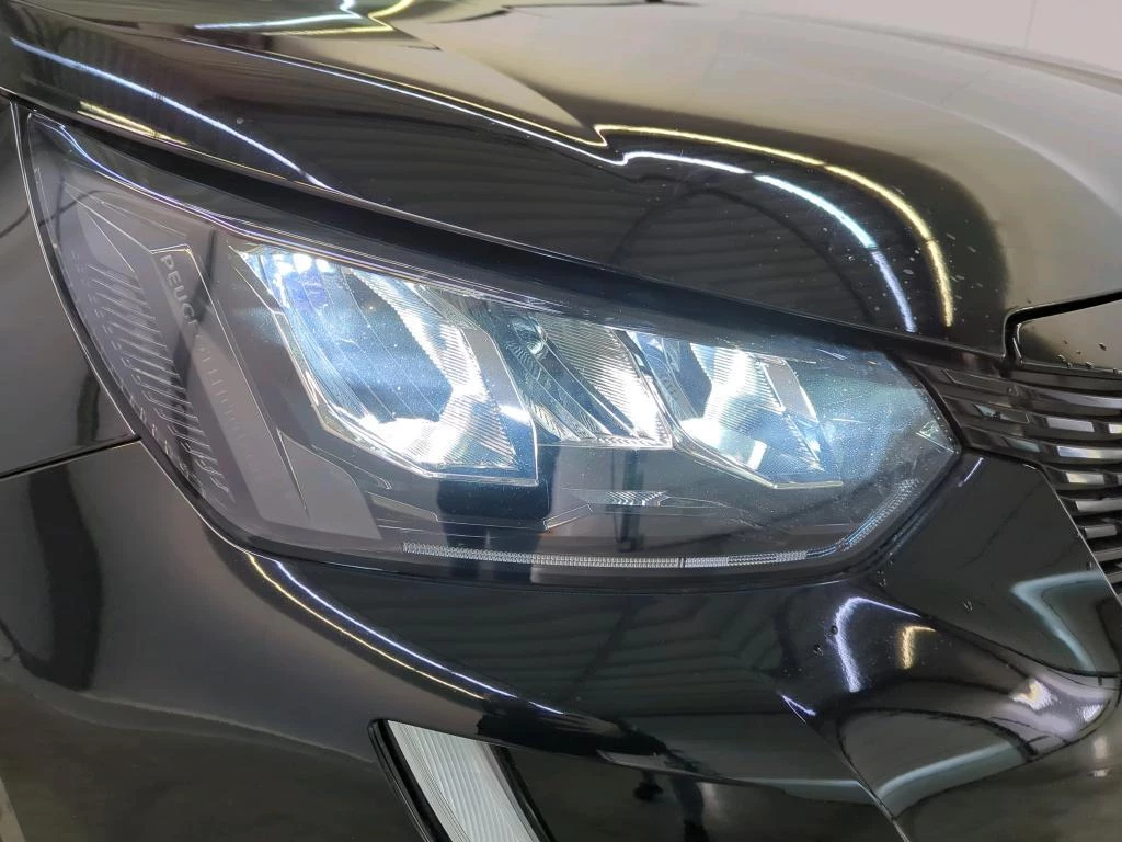 Hoofdafbeelding Peugeot e-2008