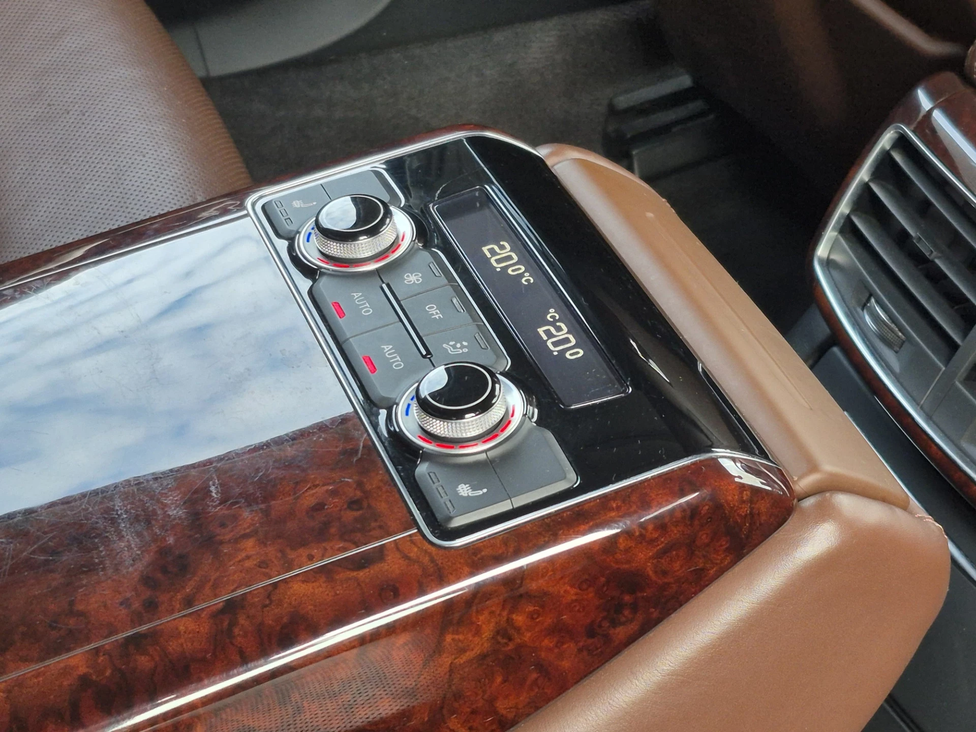 Hoofdafbeelding Audi A8
