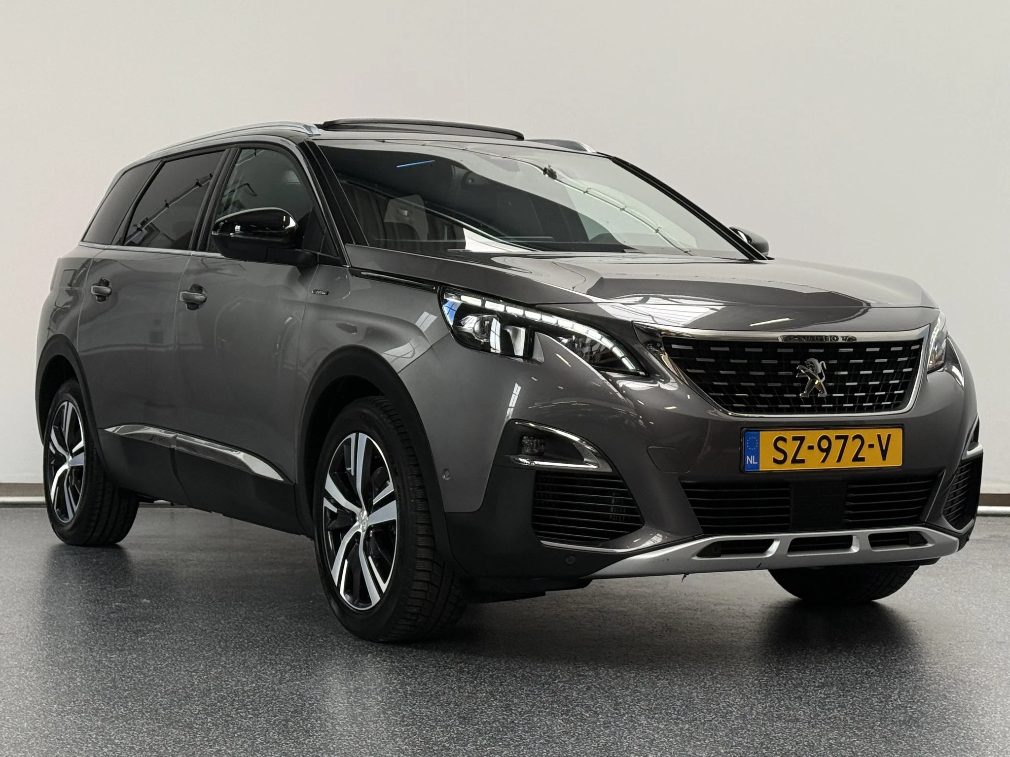 Hoofdafbeelding Peugeot 5008