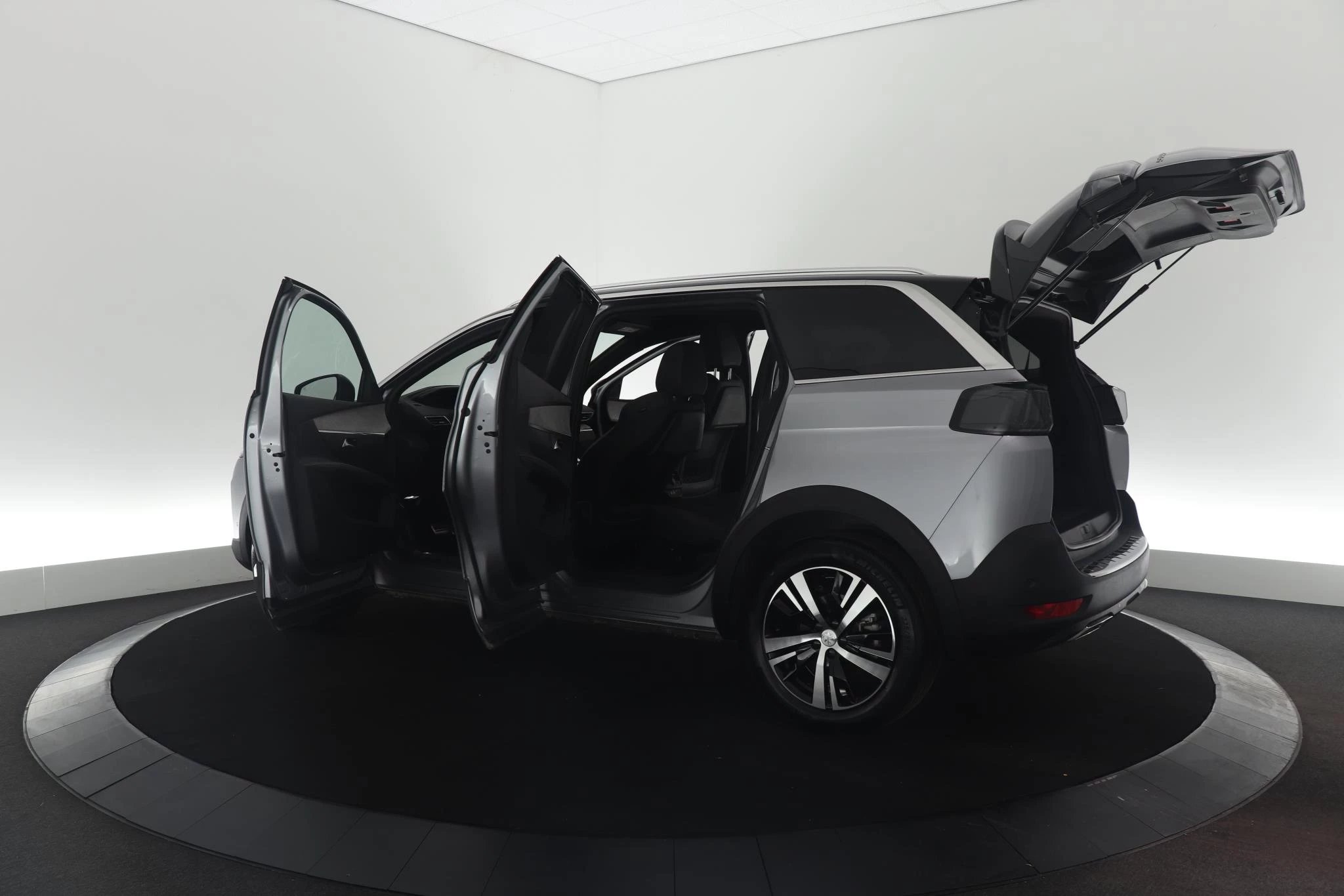 Hoofdafbeelding Peugeot 5008