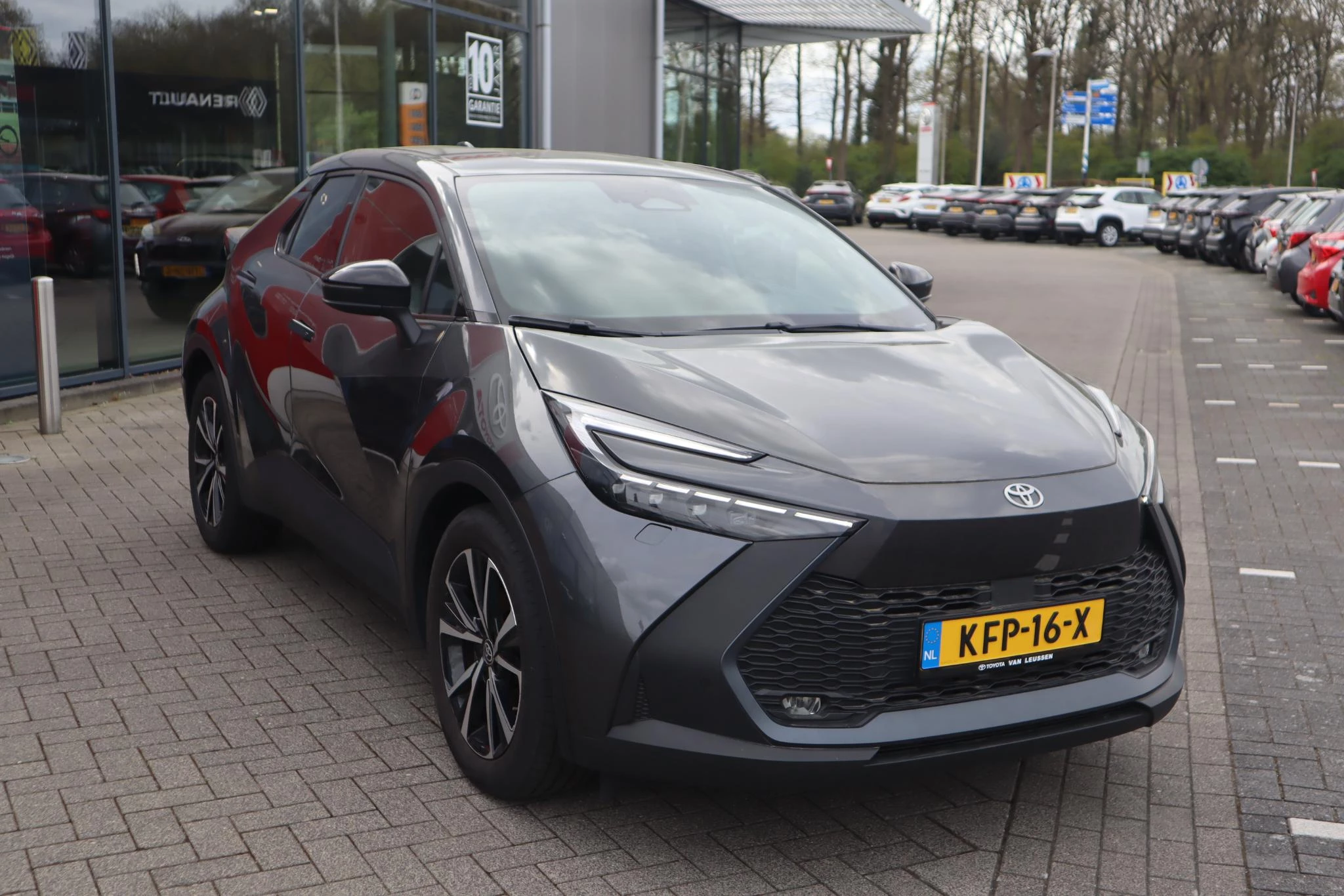 Hoofdafbeelding Toyota C-HR