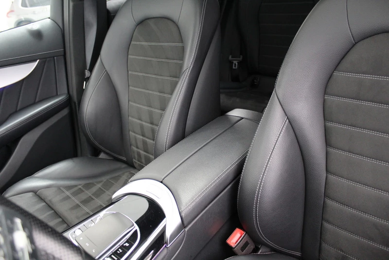 Hoofdafbeelding Mercedes-Benz EQC