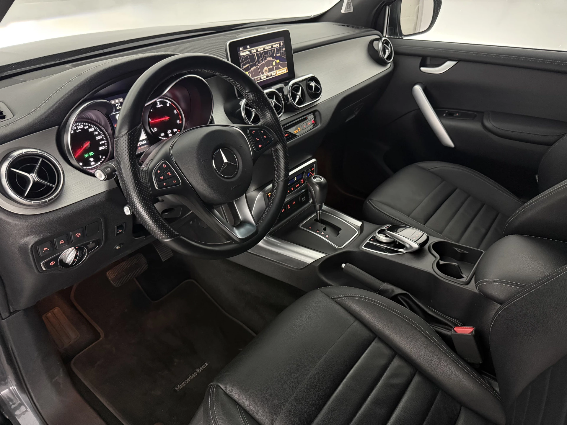 Hoofdafbeelding Mercedes-Benz X-Klasse