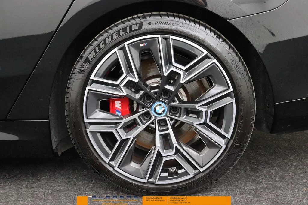 Hoofdafbeelding BMW i5