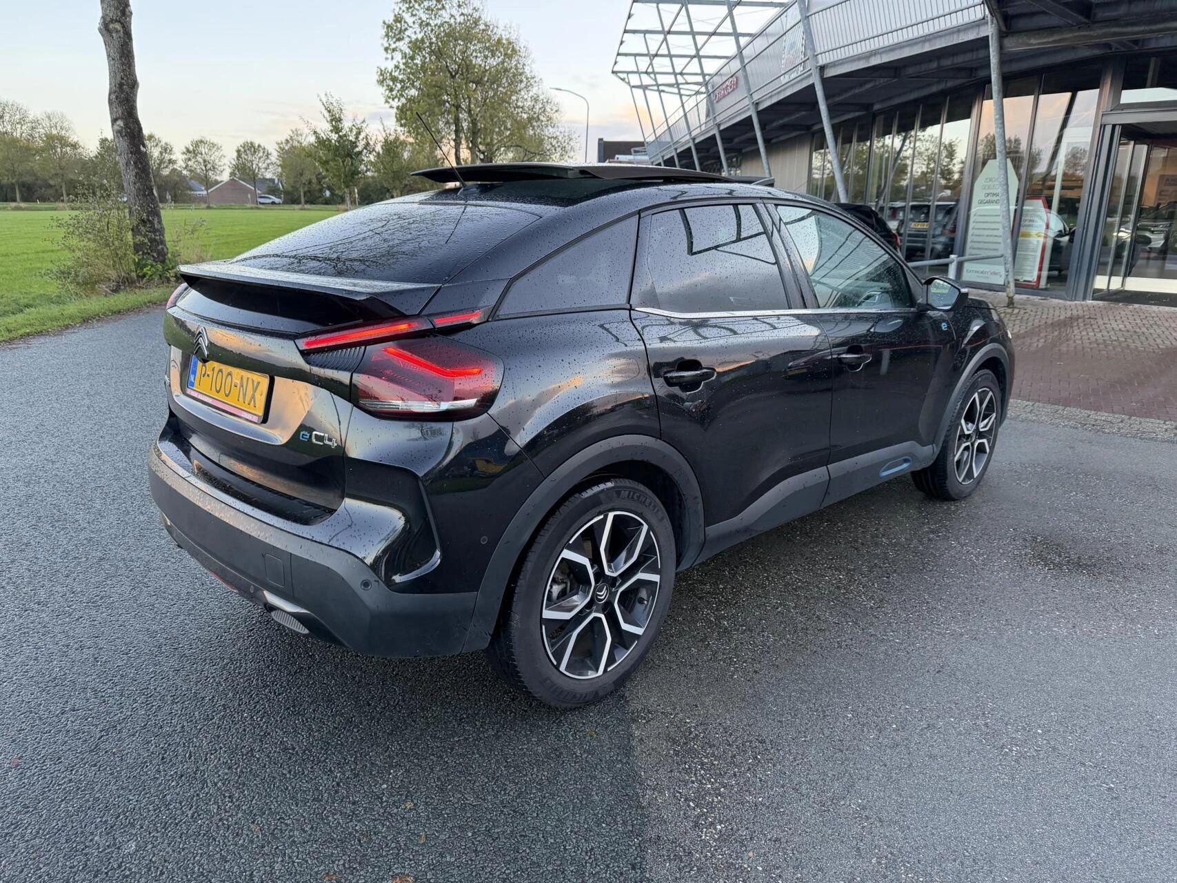 Hoofdafbeelding Citroën ë-C4