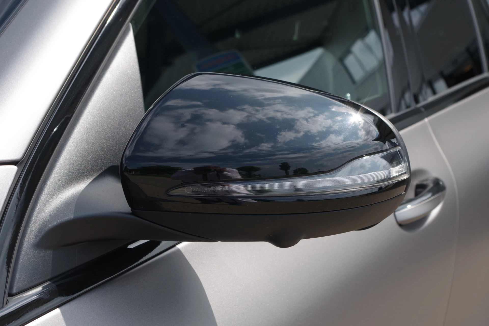Hoofdafbeelding Mercedes-Benz EQC