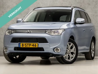Mitsubishi Outlander 2.0 PHEV Deluxe 203Pk Automaat (SCHUIFDAK, NAVIGATIE, CAMERA, LEDER, STOELVERWARMING, ADAPTIVE CRUISE, GETINT GLAS, STANDKACHEL, KEYLESS, LANE ASSIST, NIEUWSTAAT)