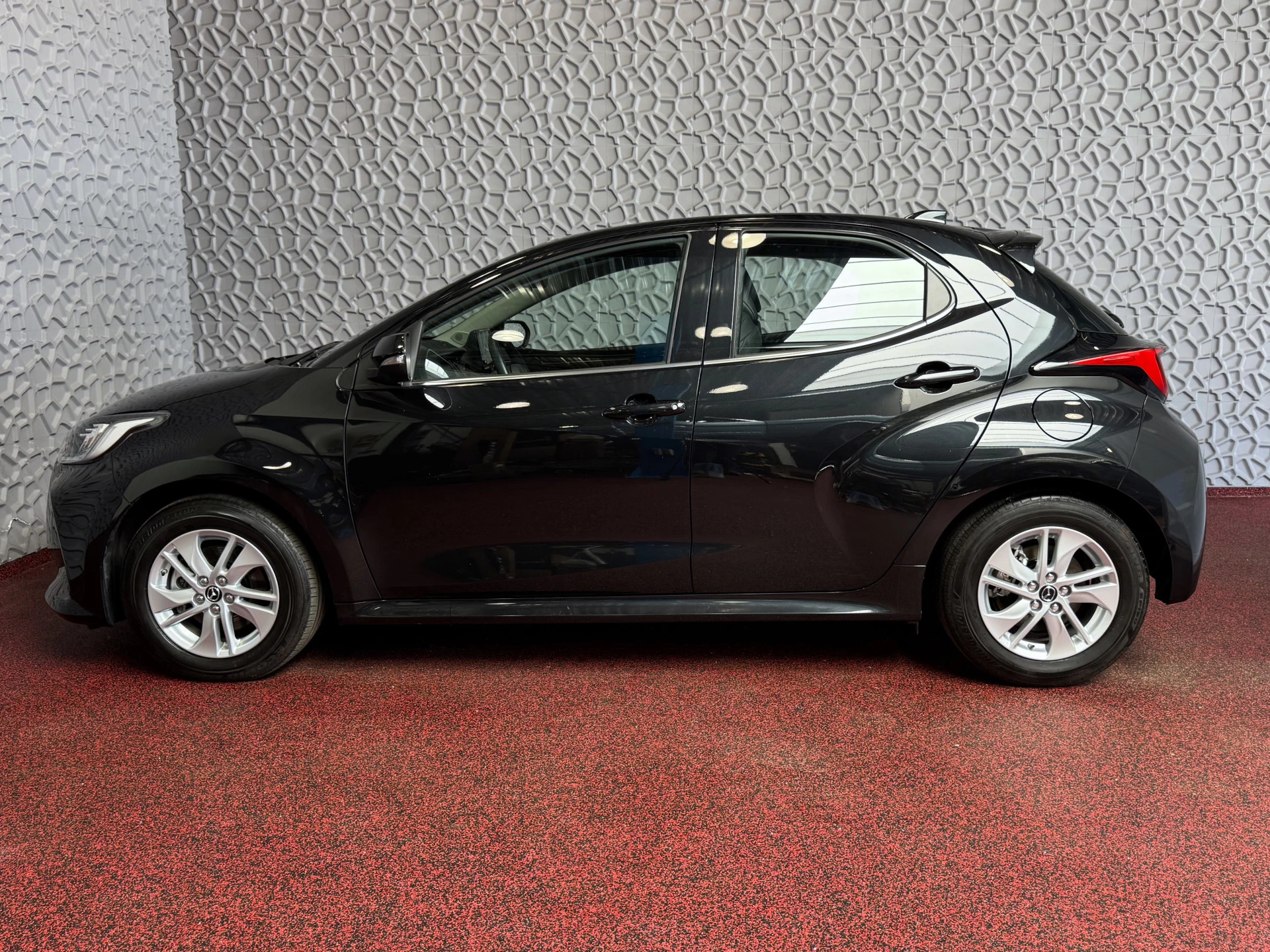 Hoofdafbeelding Mazda 2 Hybrid