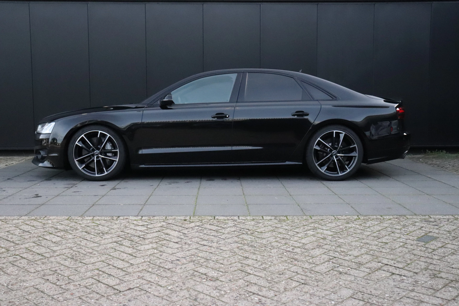 Hoofdafbeelding Audi A8