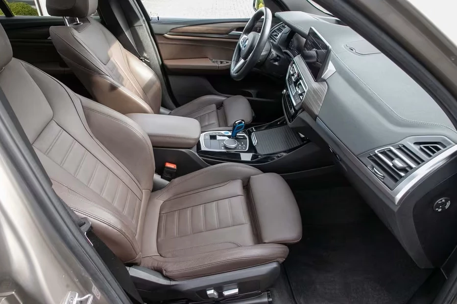 Hoofdafbeelding BMW iX3