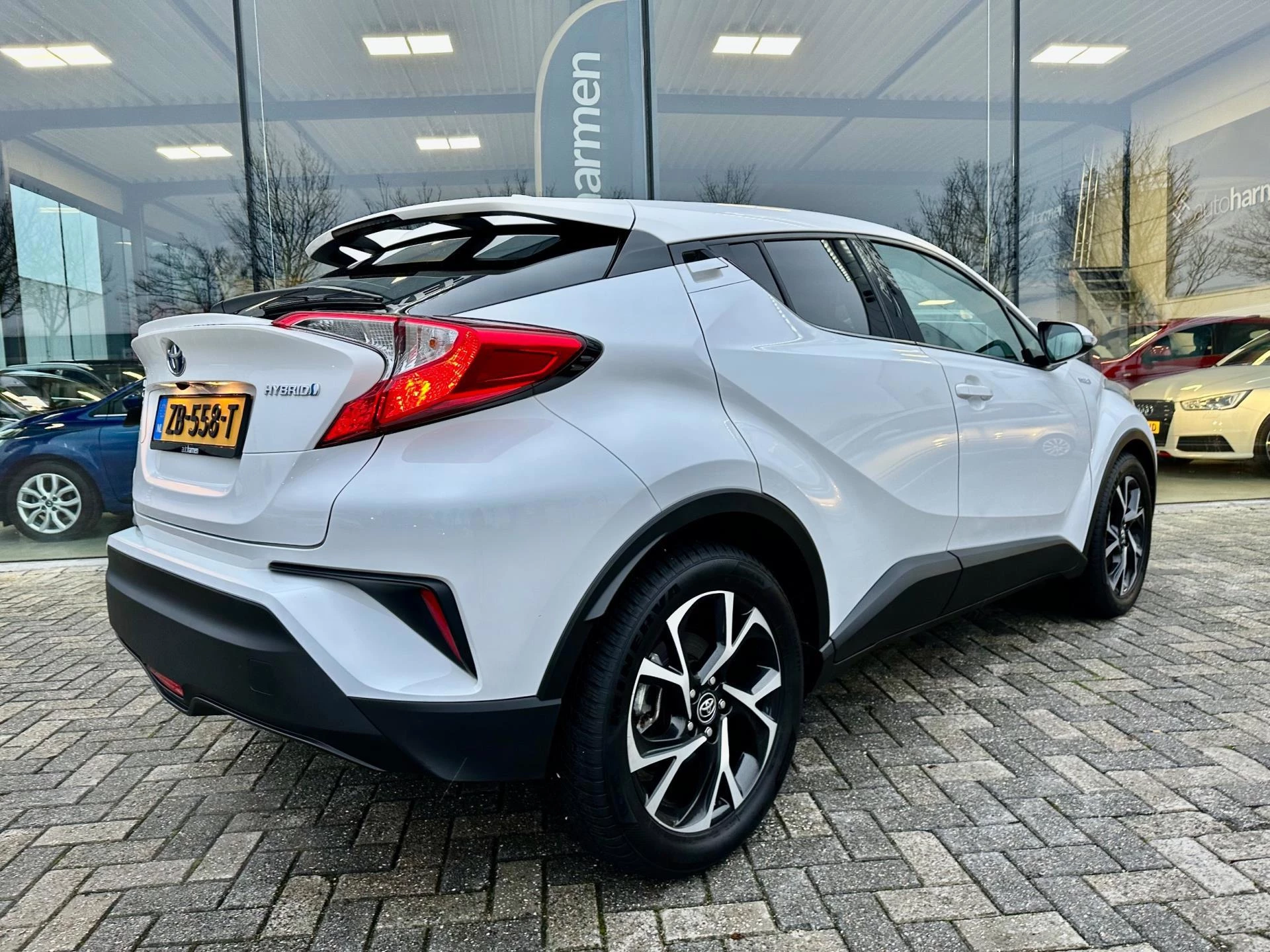 Hoofdafbeelding Toyota C-HR
