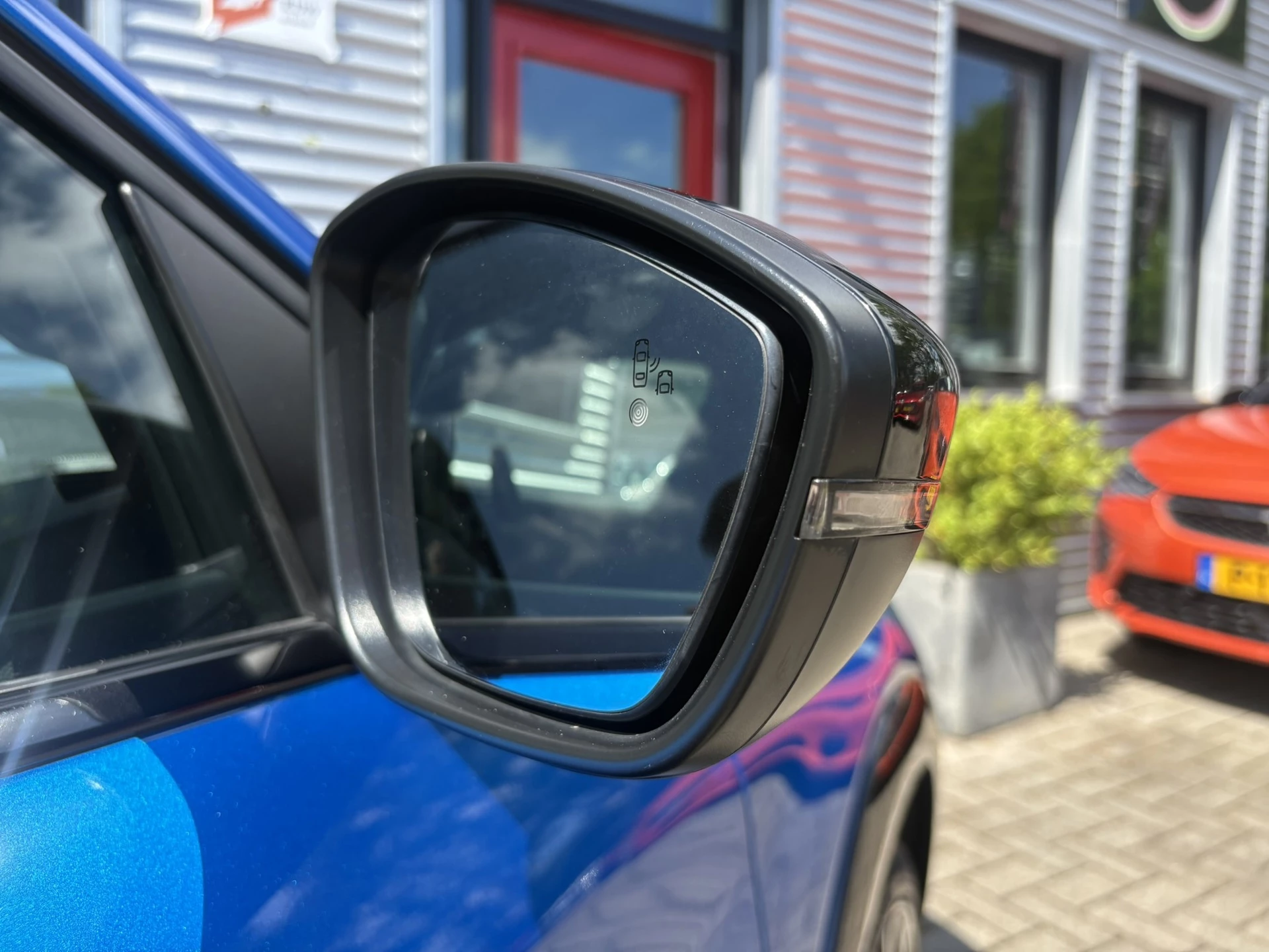 Hoofdafbeelding Peugeot e-208