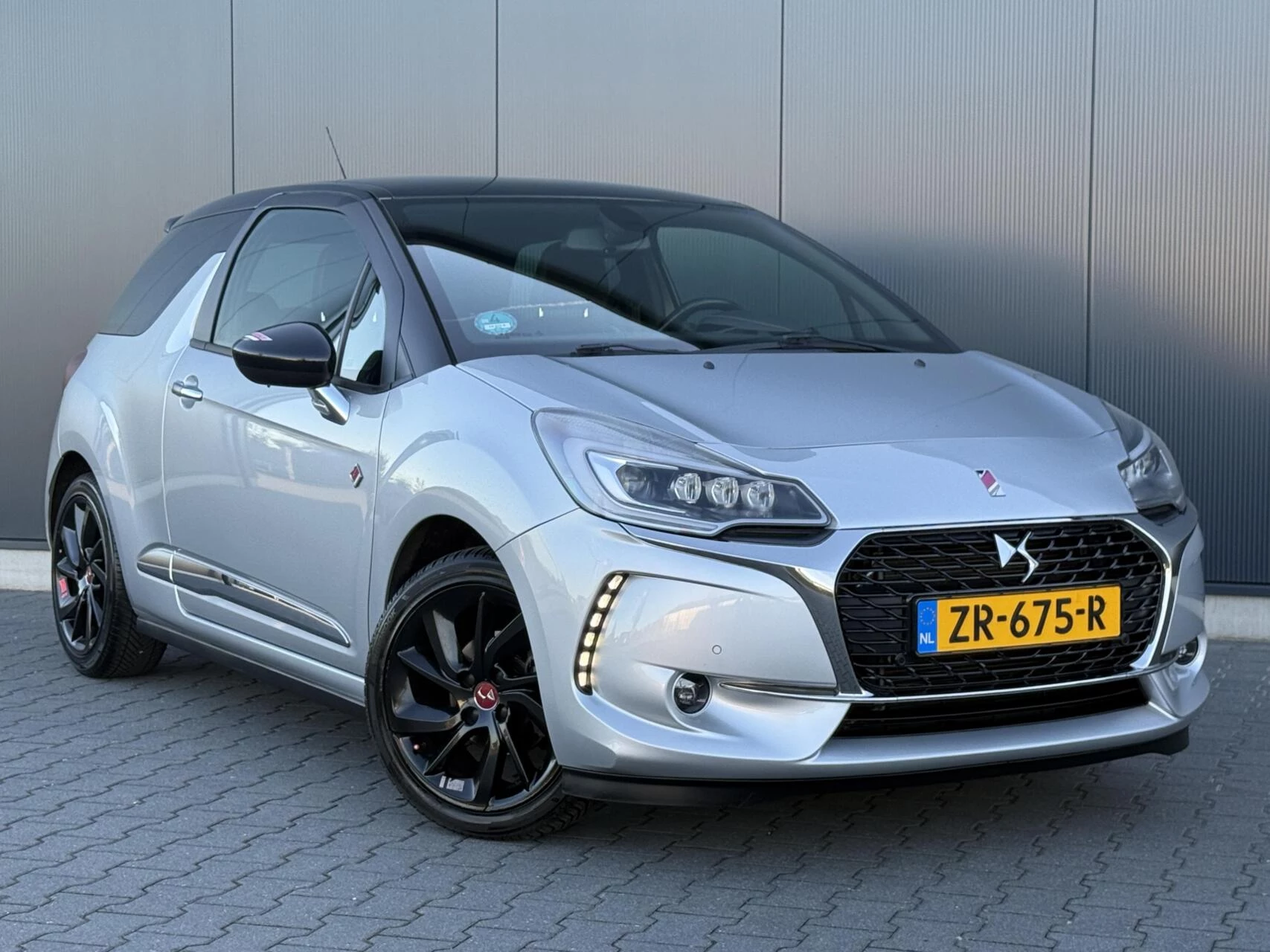 Hoofdafbeelding DS DS 3