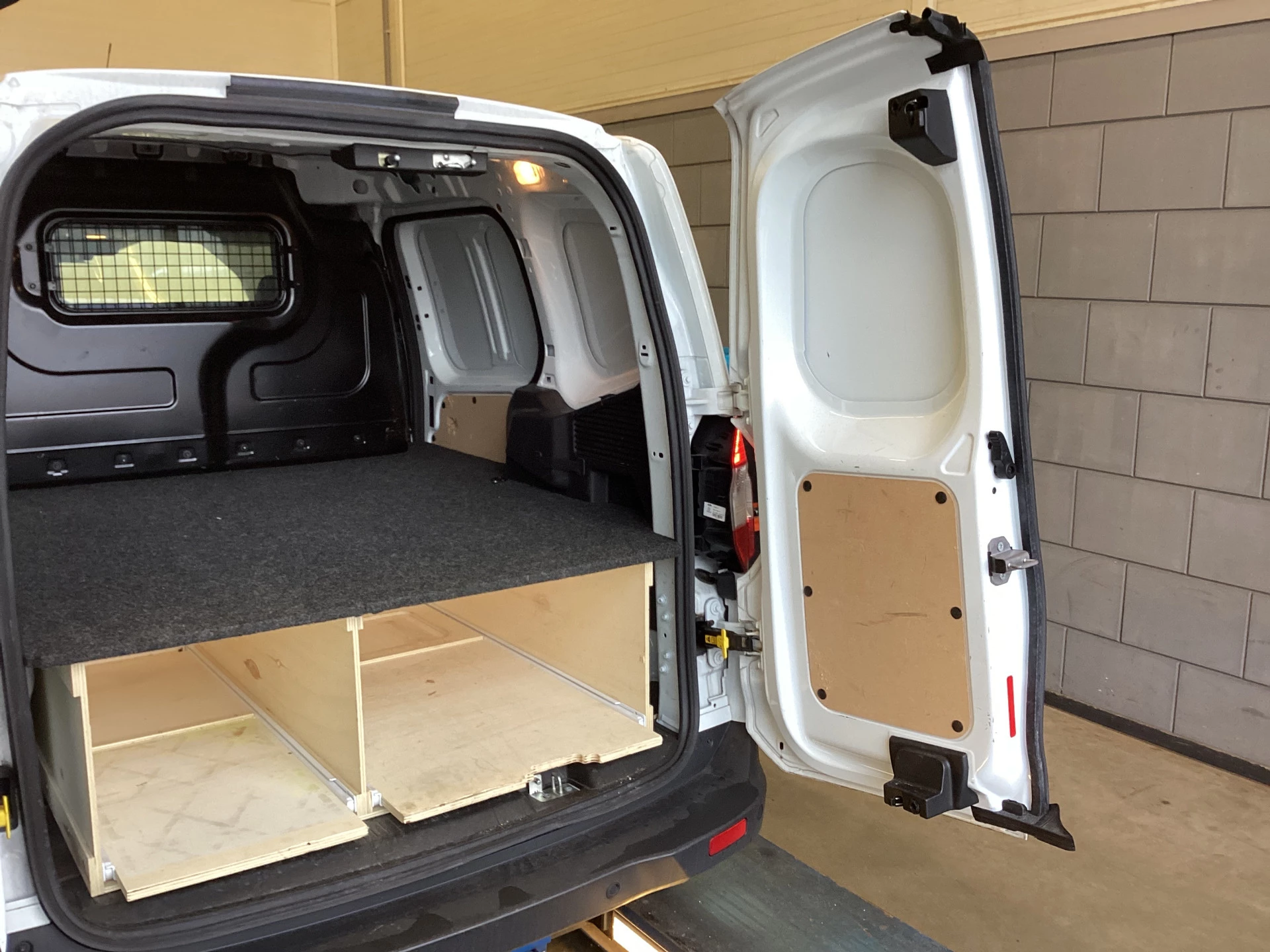 Hoofdafbeelding Ford Transit Courier