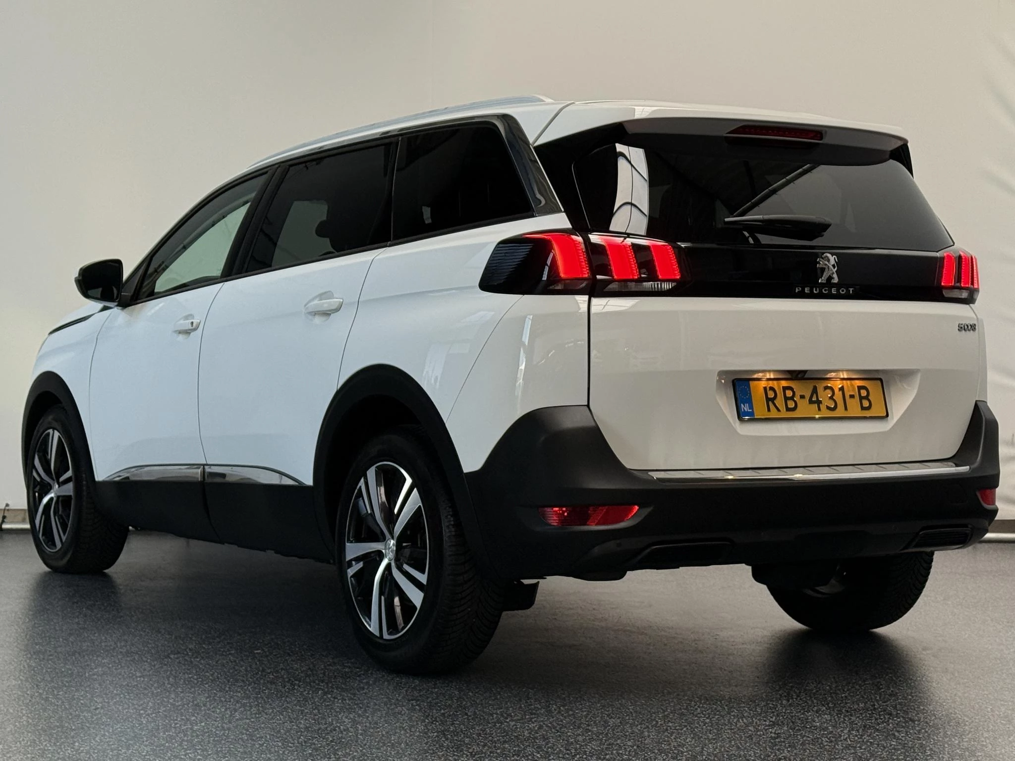 Hoofdafbeelding Peugeot 5008