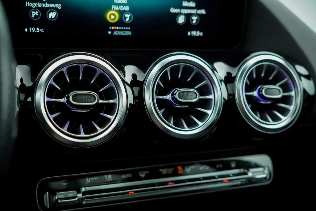 Hoofdafbeelding Mercedes-Benz EQA