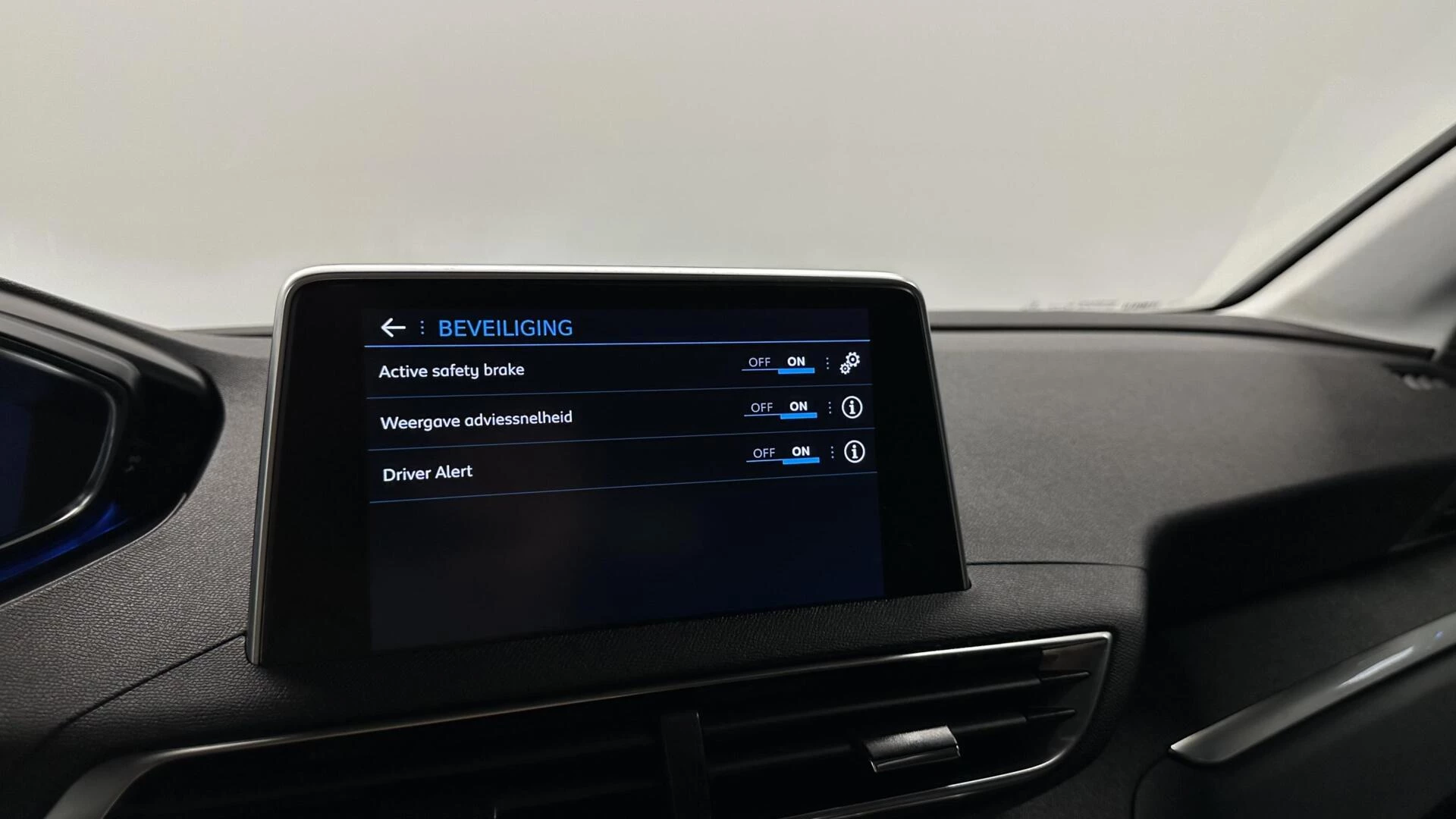 Hoofdafbeelding Peugeot 5008