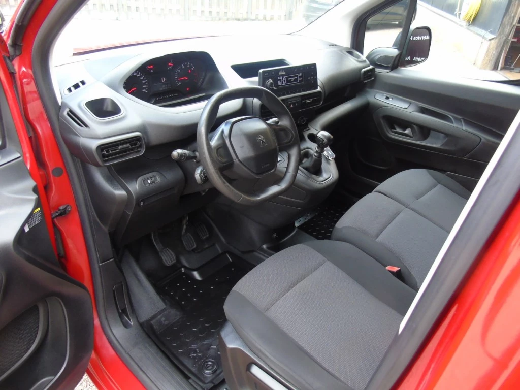 Hoofdafbeelding Peugeot Partner