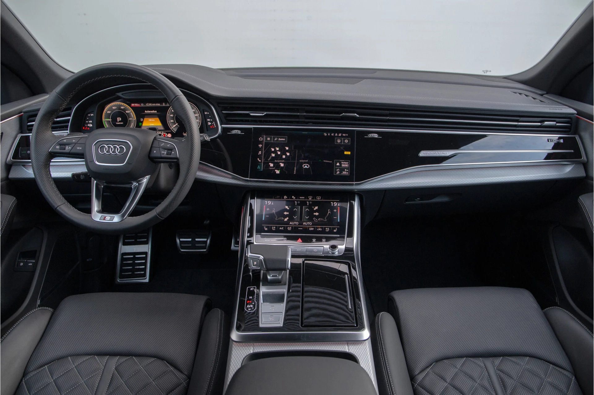 Hoofdafbeelding Audi Q8