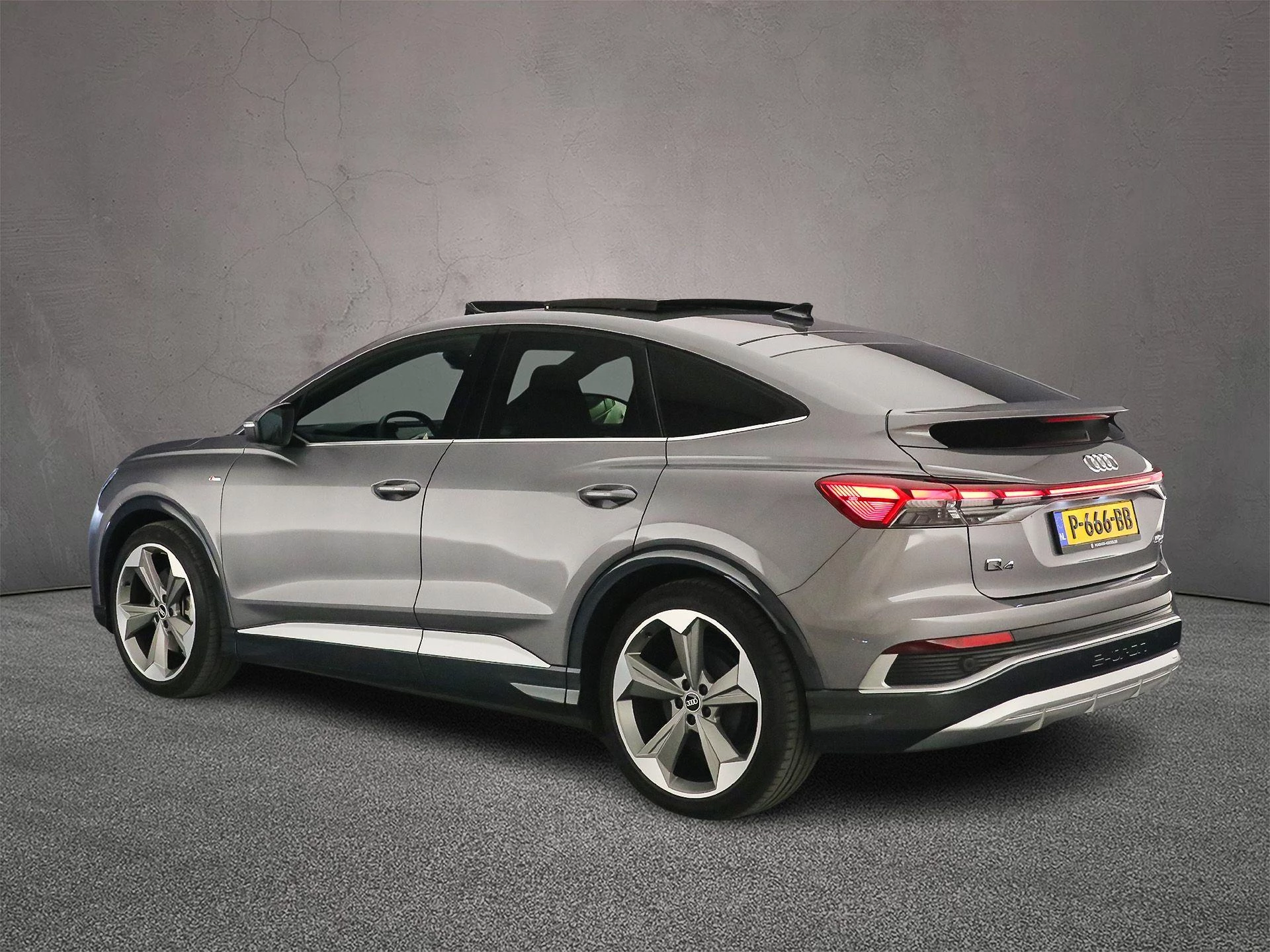 Hoofdafbeelding Audi Q4 Sportback e-tron