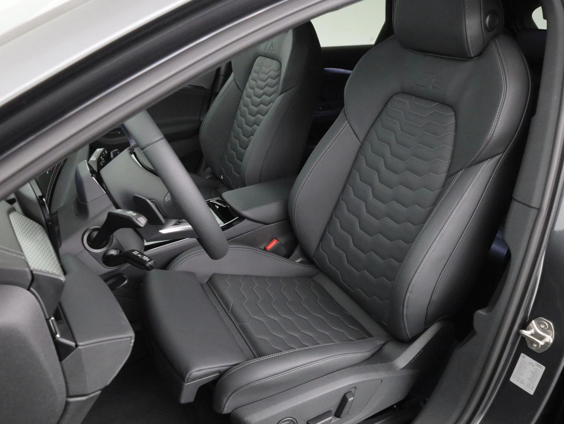 Hoofdafbeelding Audi A6 Avant e-tron