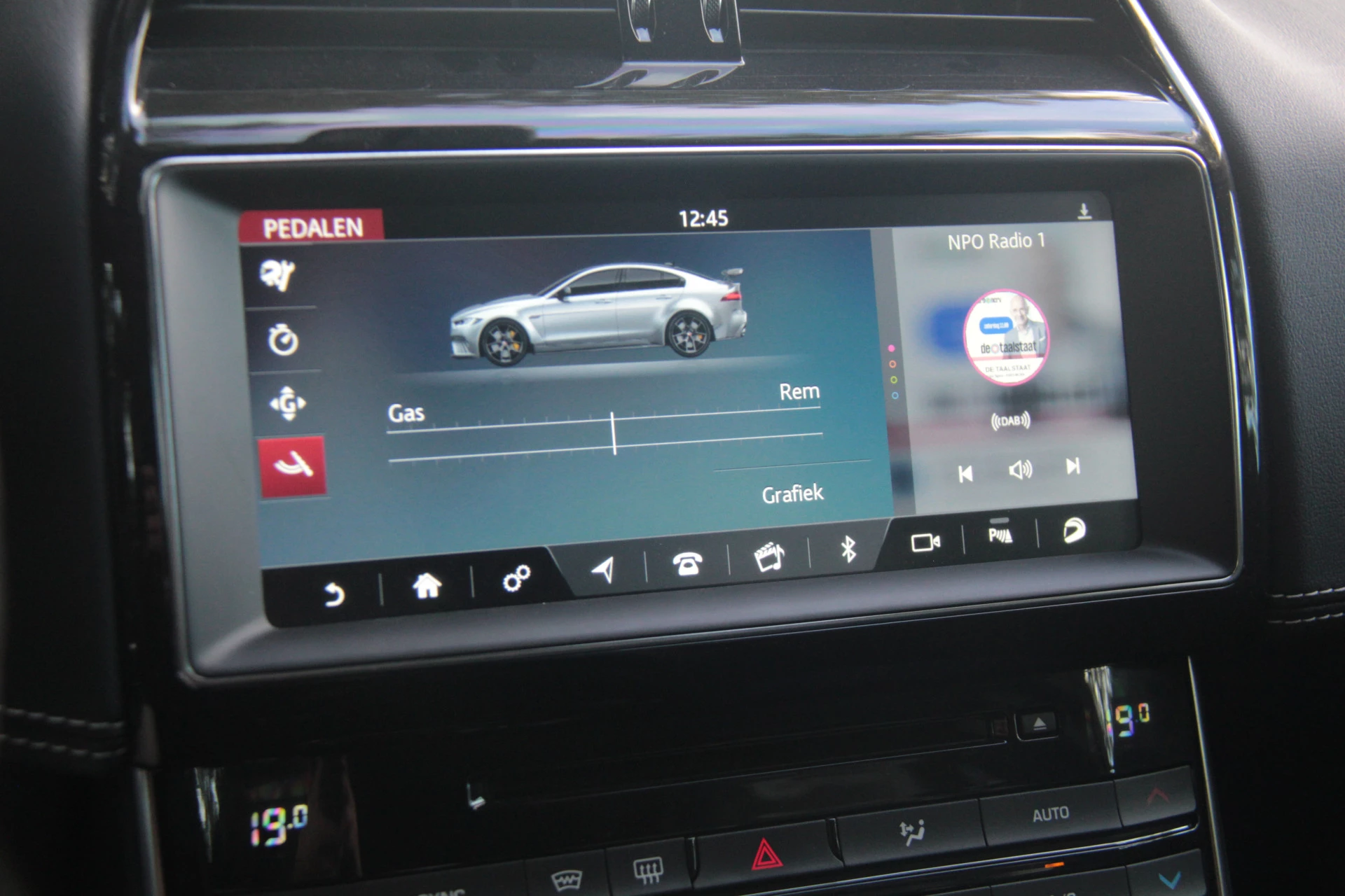 Hoofdafbeelding Jaguar XE