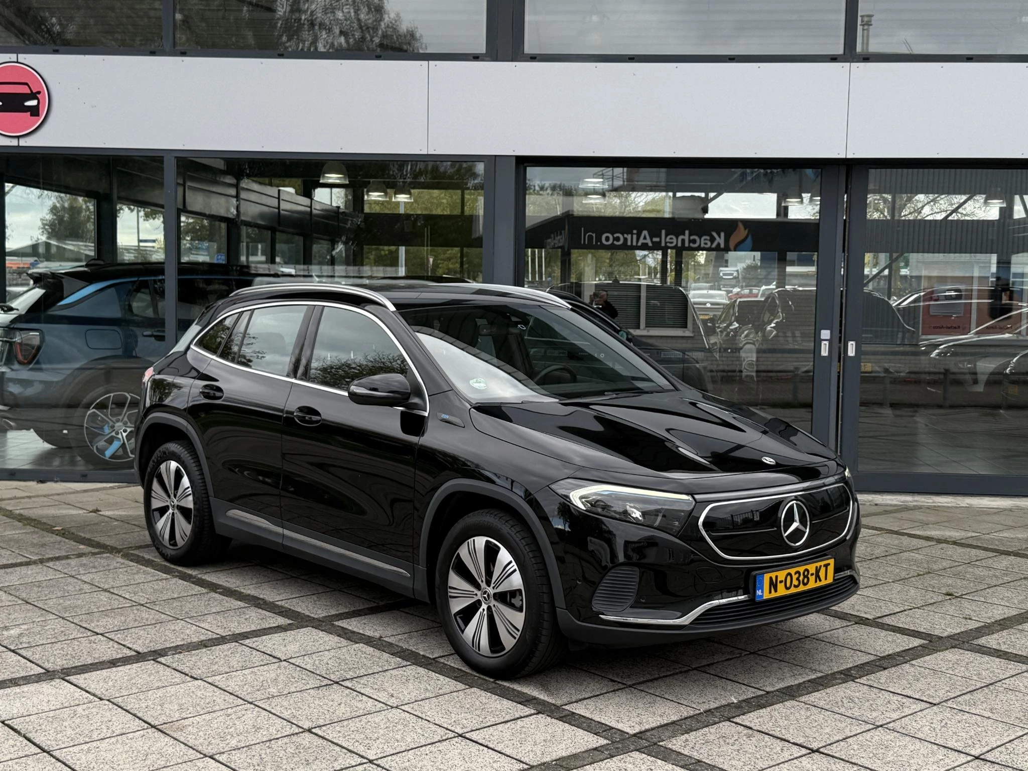 Hoofdafbeelding Mercedes-Benz EQA