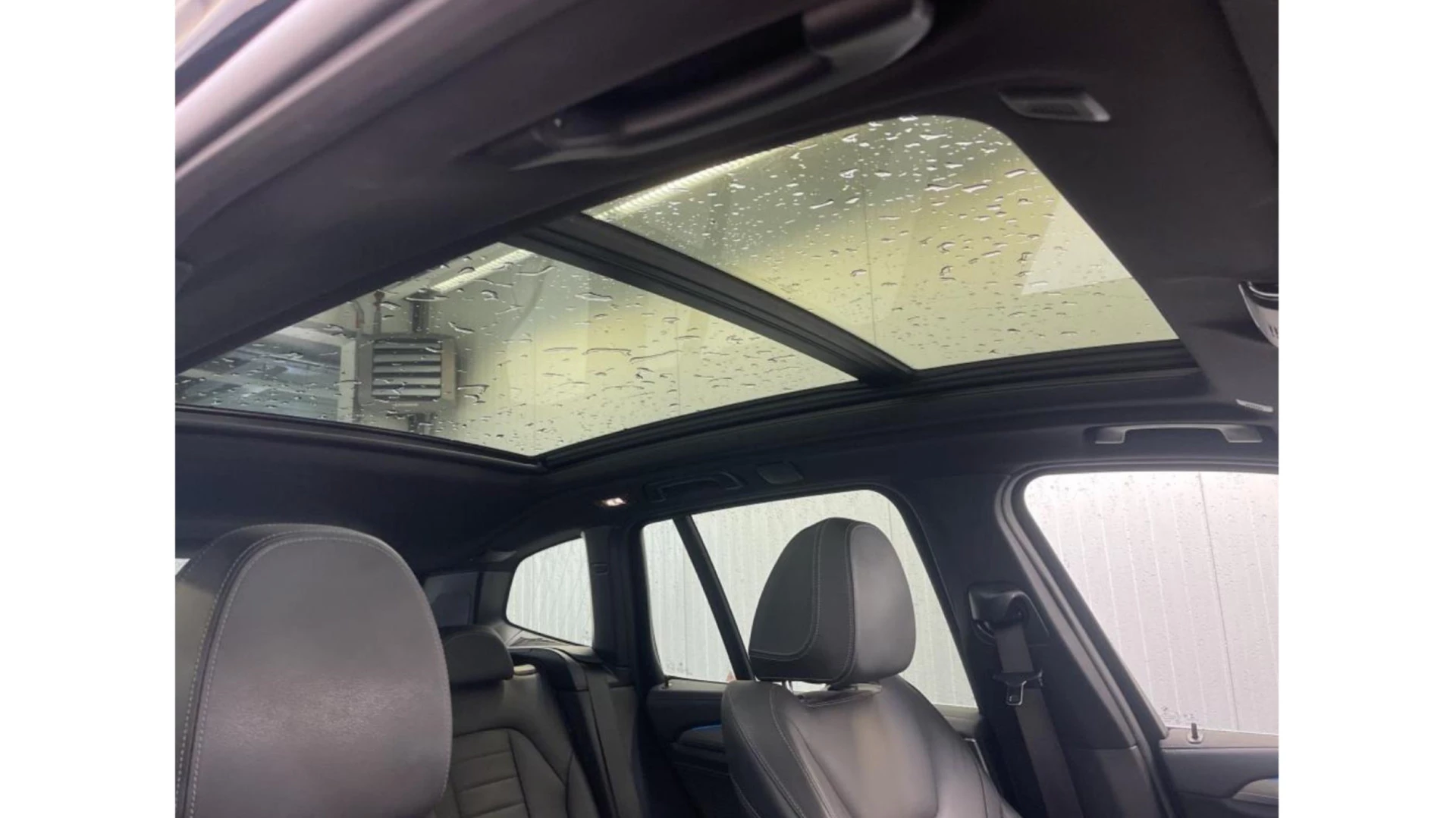 Hoofdafbeelding BMW iX3