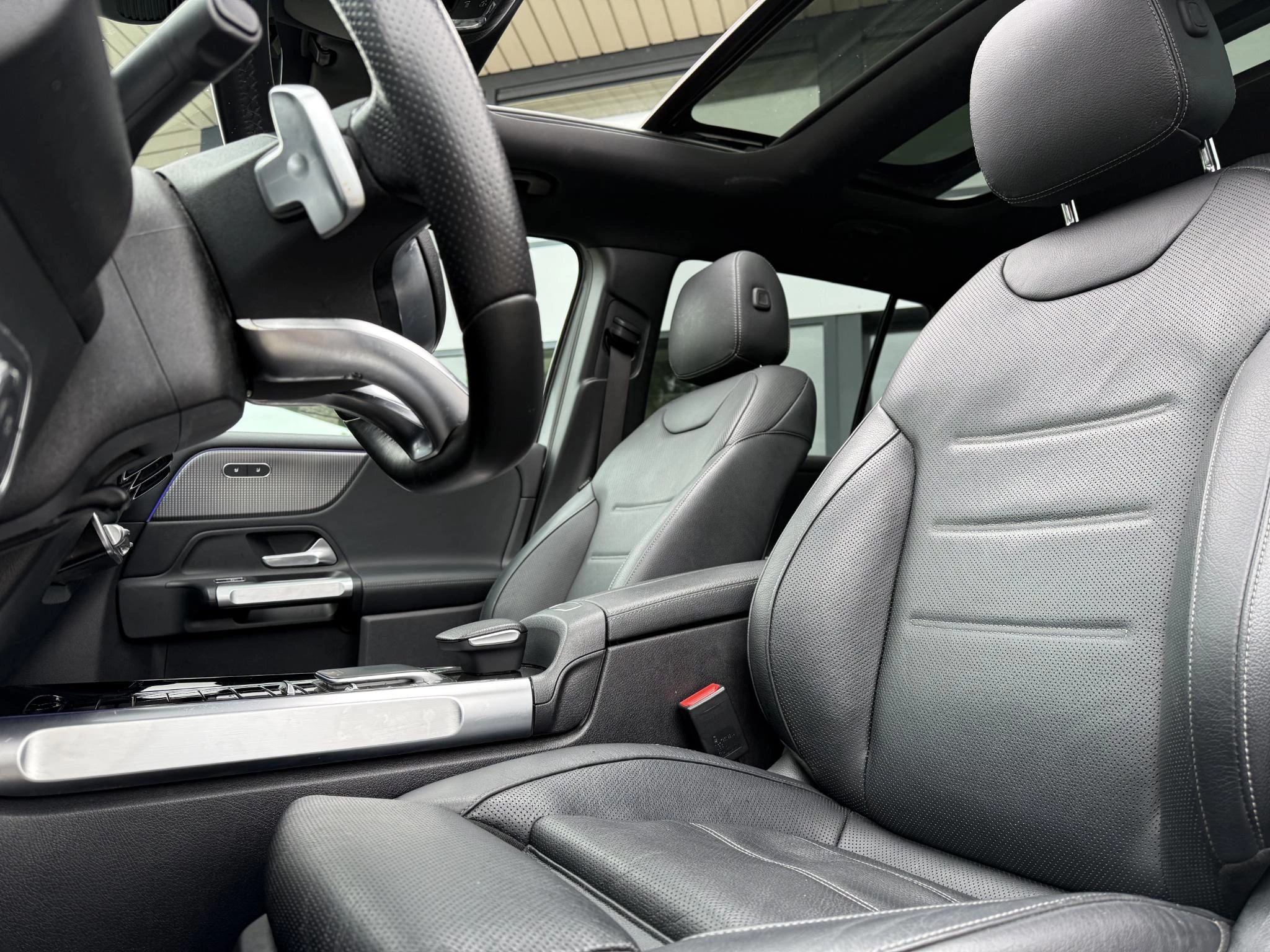Hoofdafbeelding Mercedes-Benz EQB