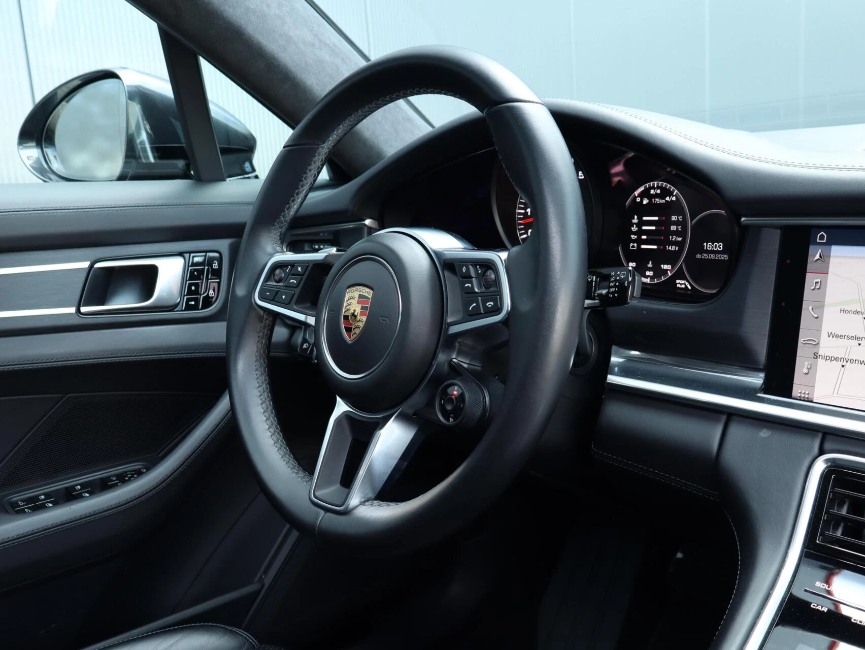 Hoofdafbeelding Porsche Panamera