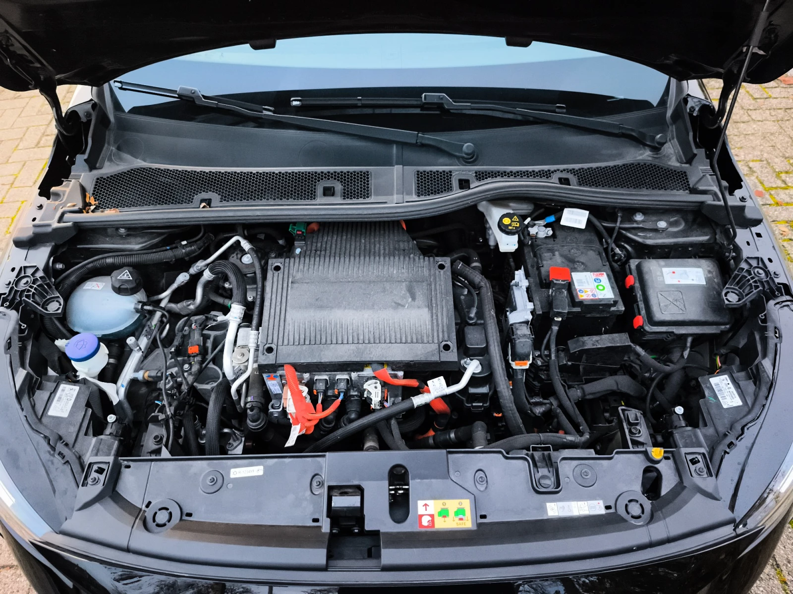 Hoofdafbeelding Peugeot e-208