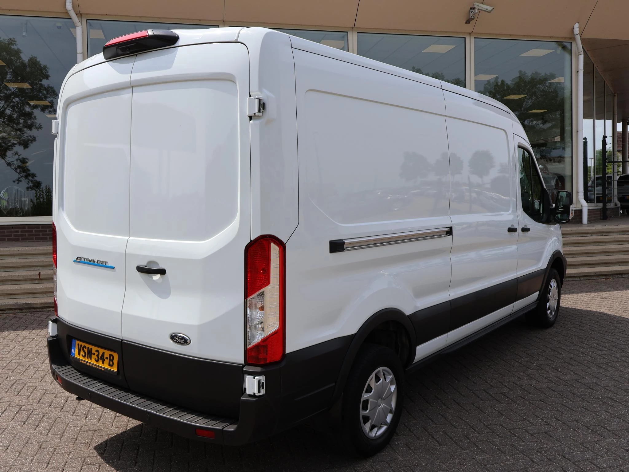 Hoofdafbeelding Ford E-Transit