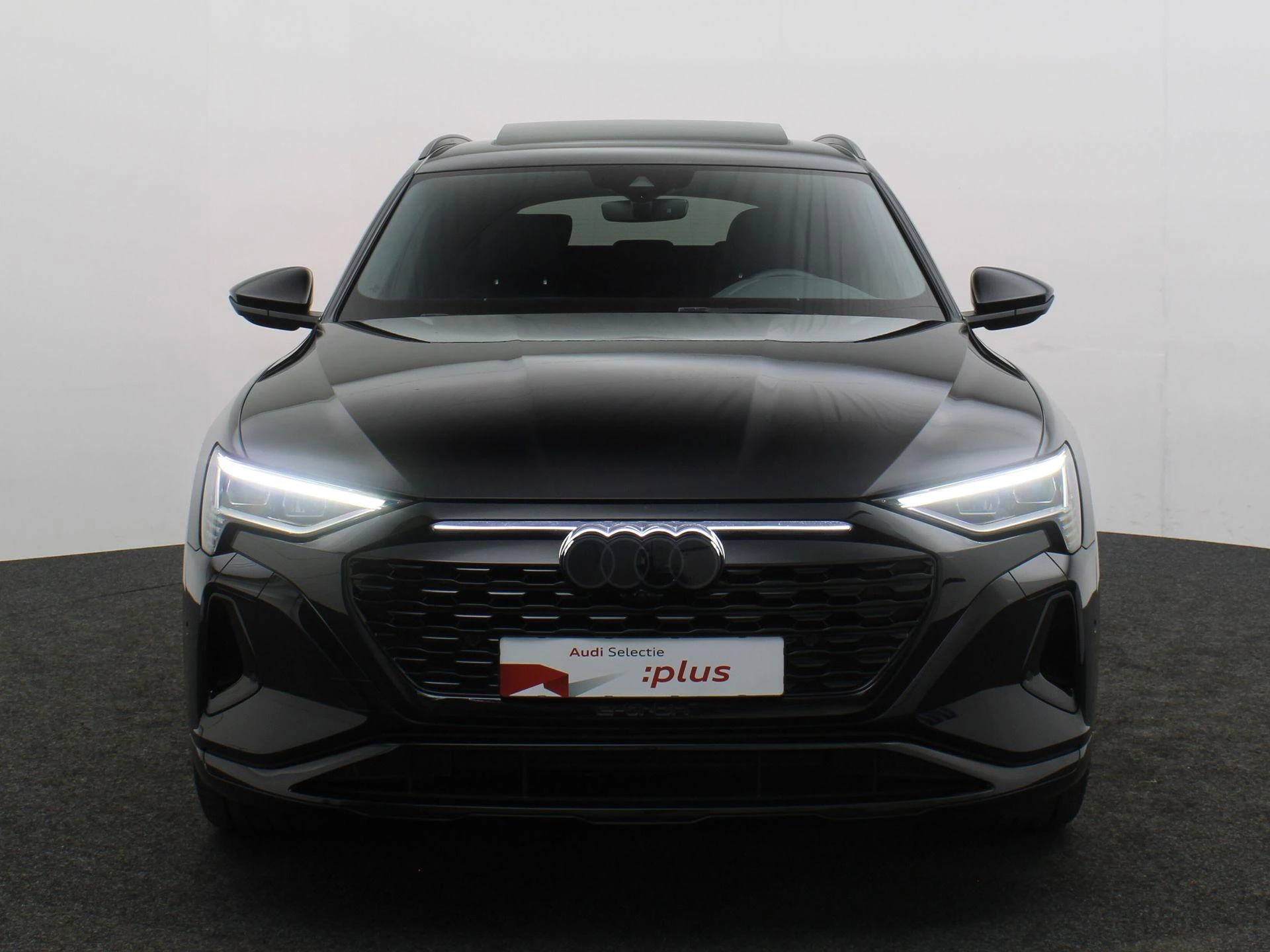 Hoofdafbeelding Audi Q8 e-tron