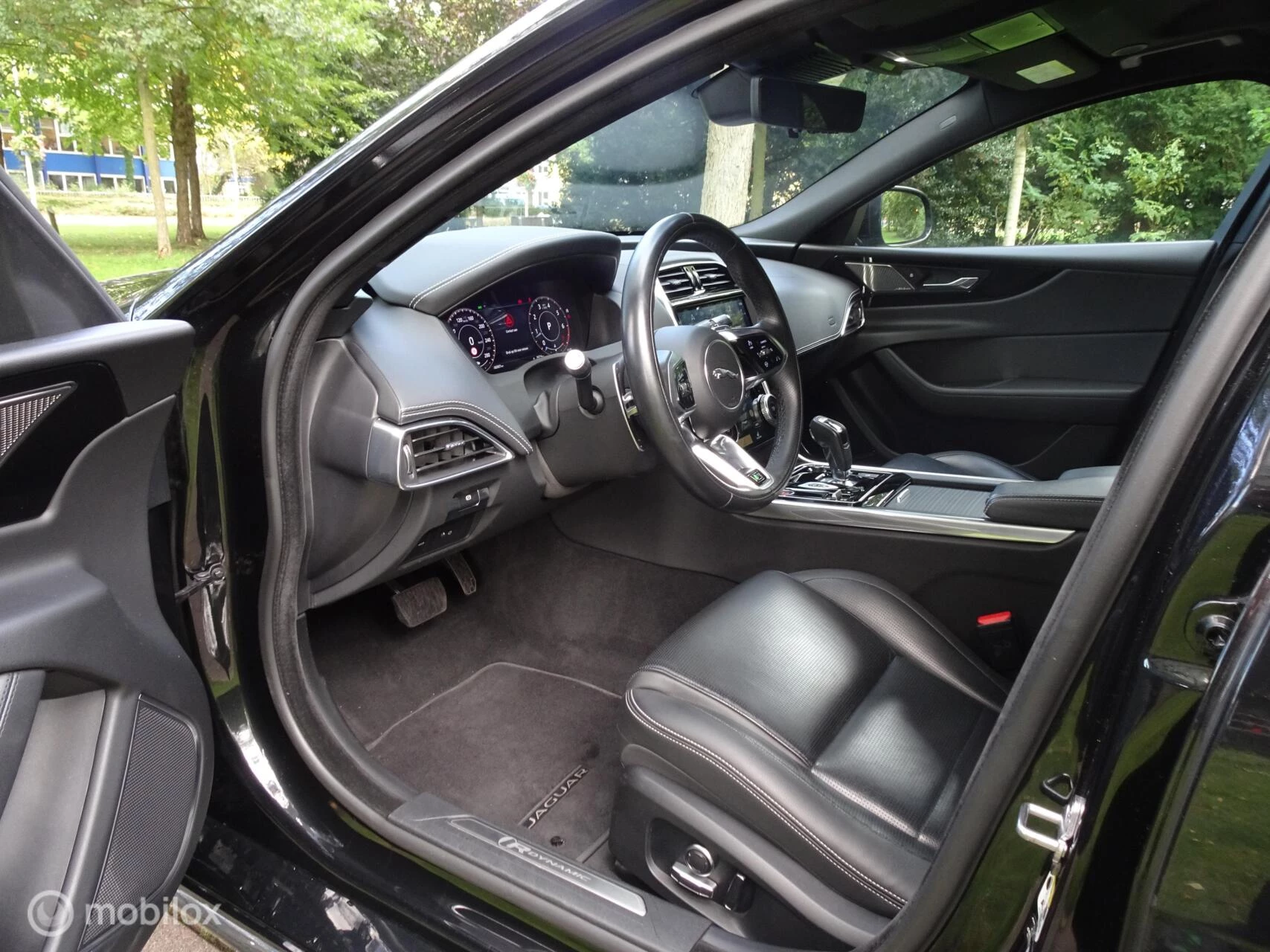 Hoofdafbeelding Jaguar XE