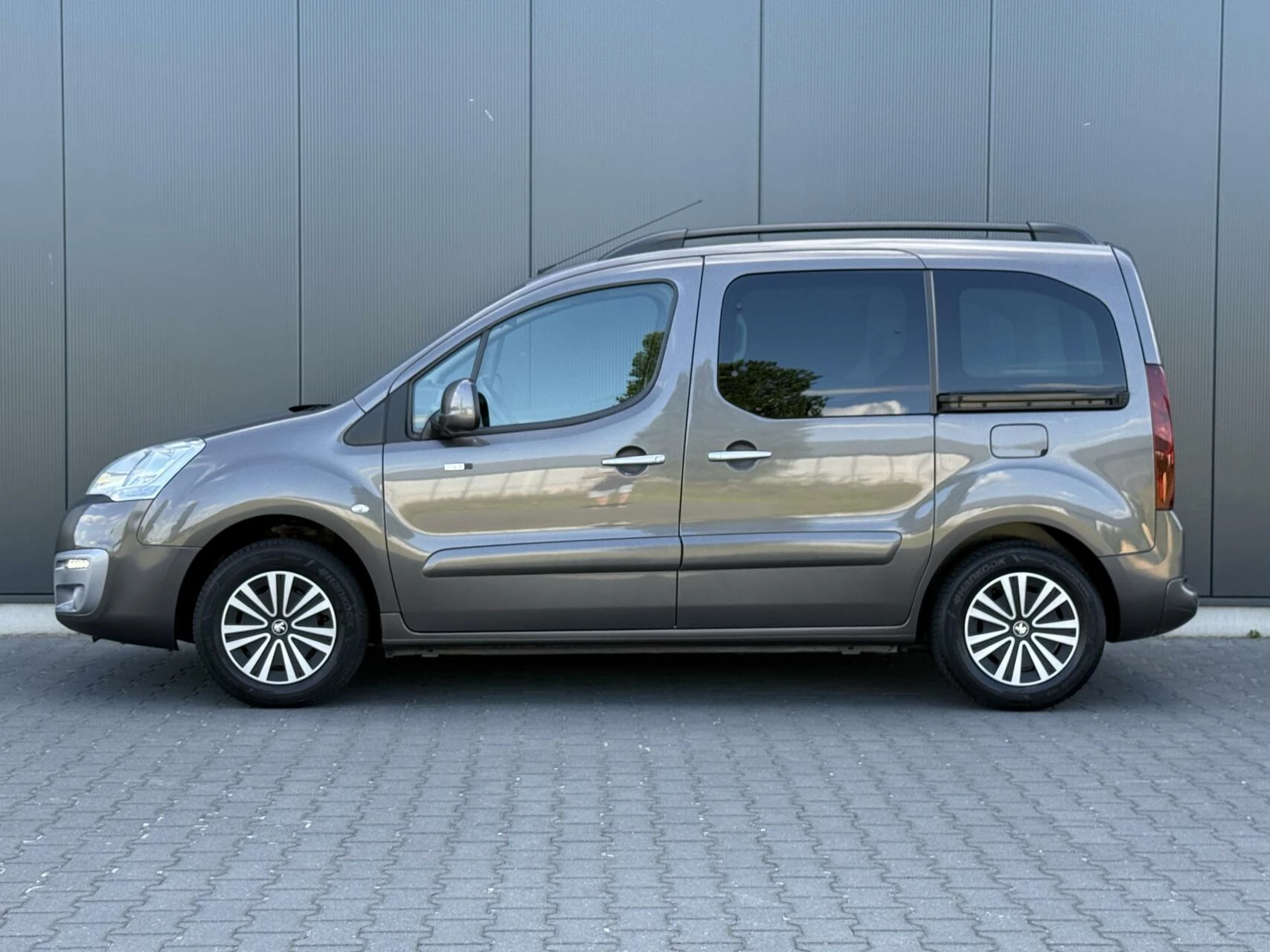 Hoofdafbeelding Peugeot Partner